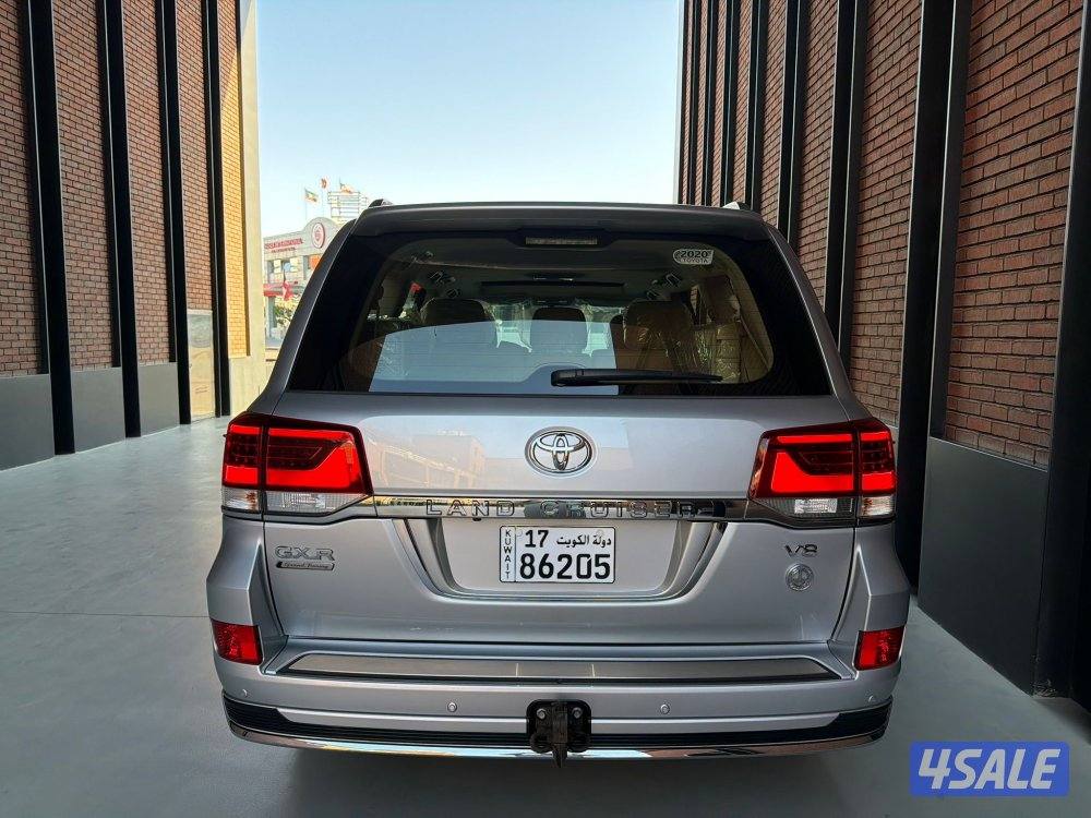 لاند كروز قراند تورينغ GXR موديل 2020 بحاله الوكاله3