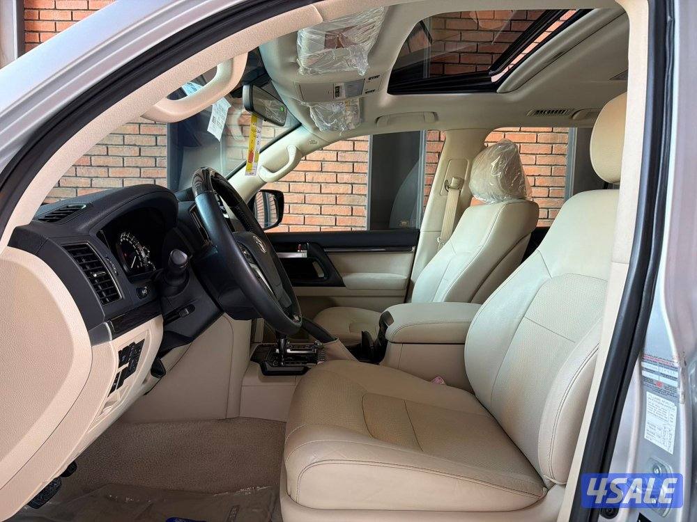 لاند كروز قراند تورينغ GXR موديل 2020 بحاله الوكاله8