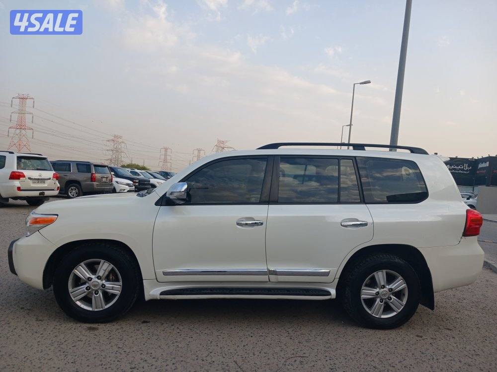 لاند كروزر GXR موديل 2015 الساير2