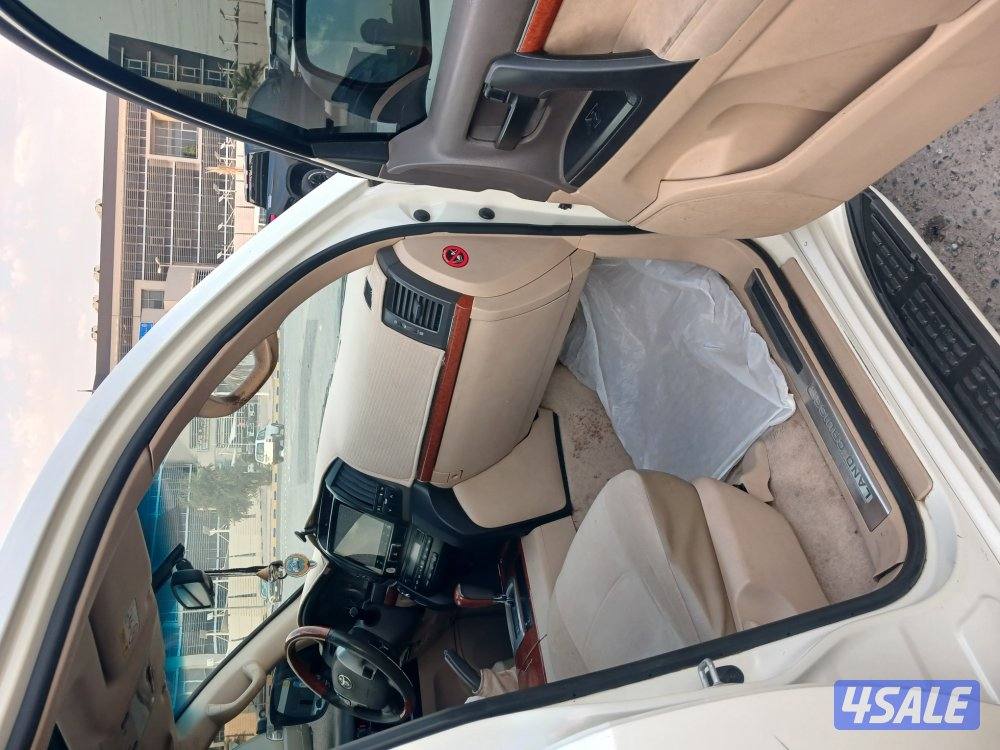 لاند كروزر GXR موديل 2015 الساير9