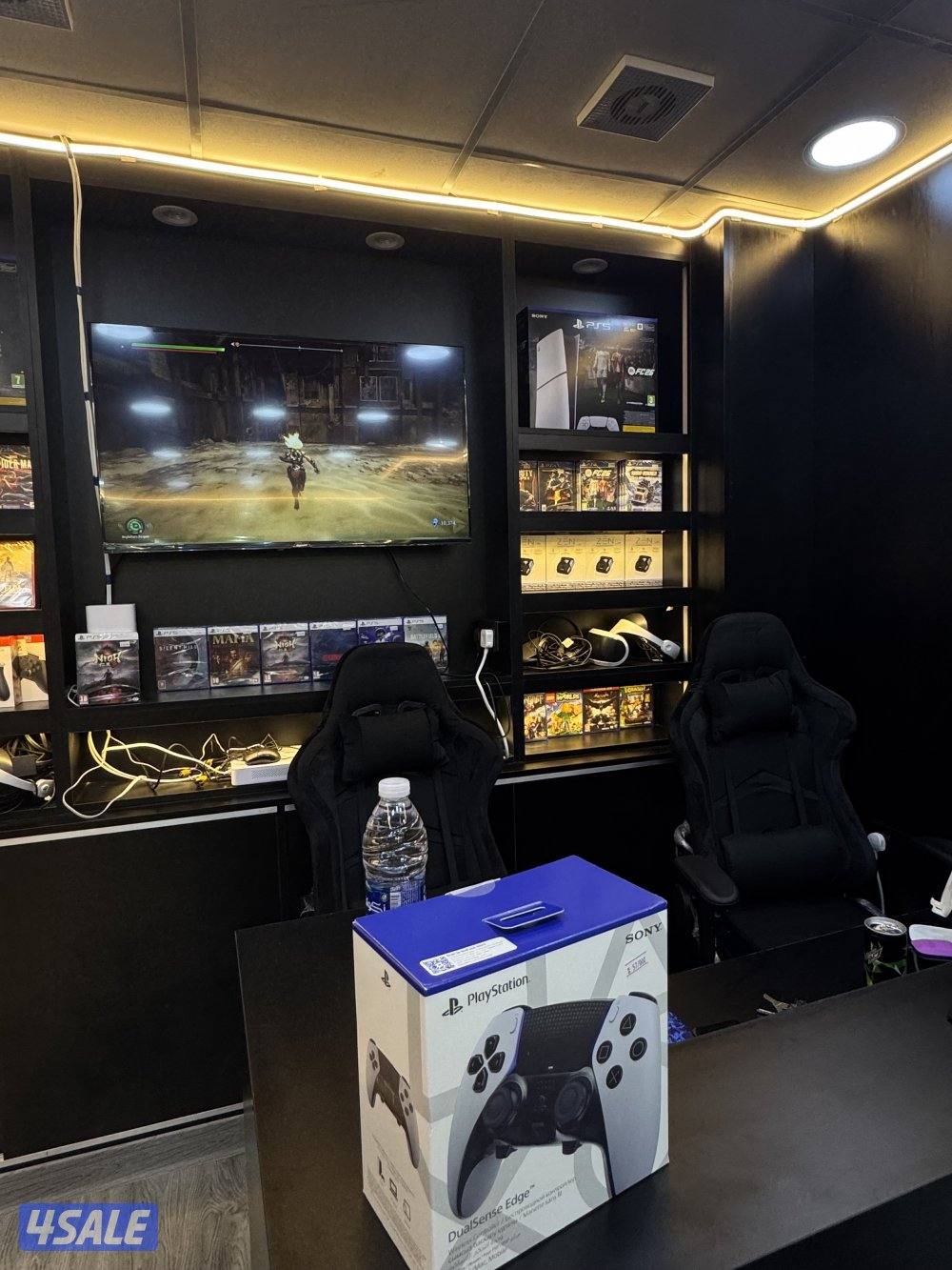 متوفر لدينا رزنت ايفل الجديد5