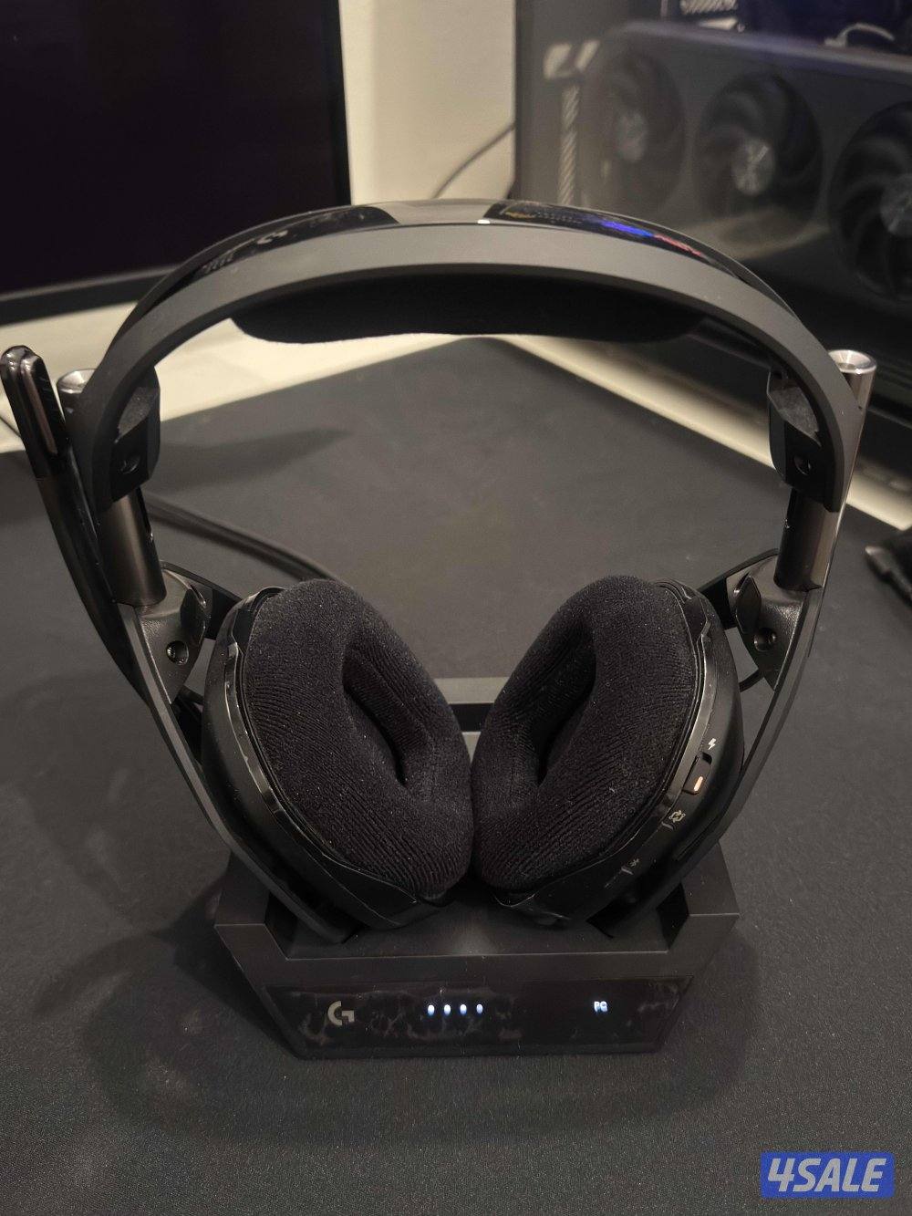 السماعه استعمال نظيف جداً يومين فقط مع كامل اغراضها سماعه استرو A50 X0