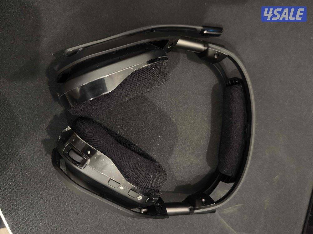 السماعه استعمال نظيف جداً يومين فقط مع كامل اغراضها سماعه استرو A50 X4