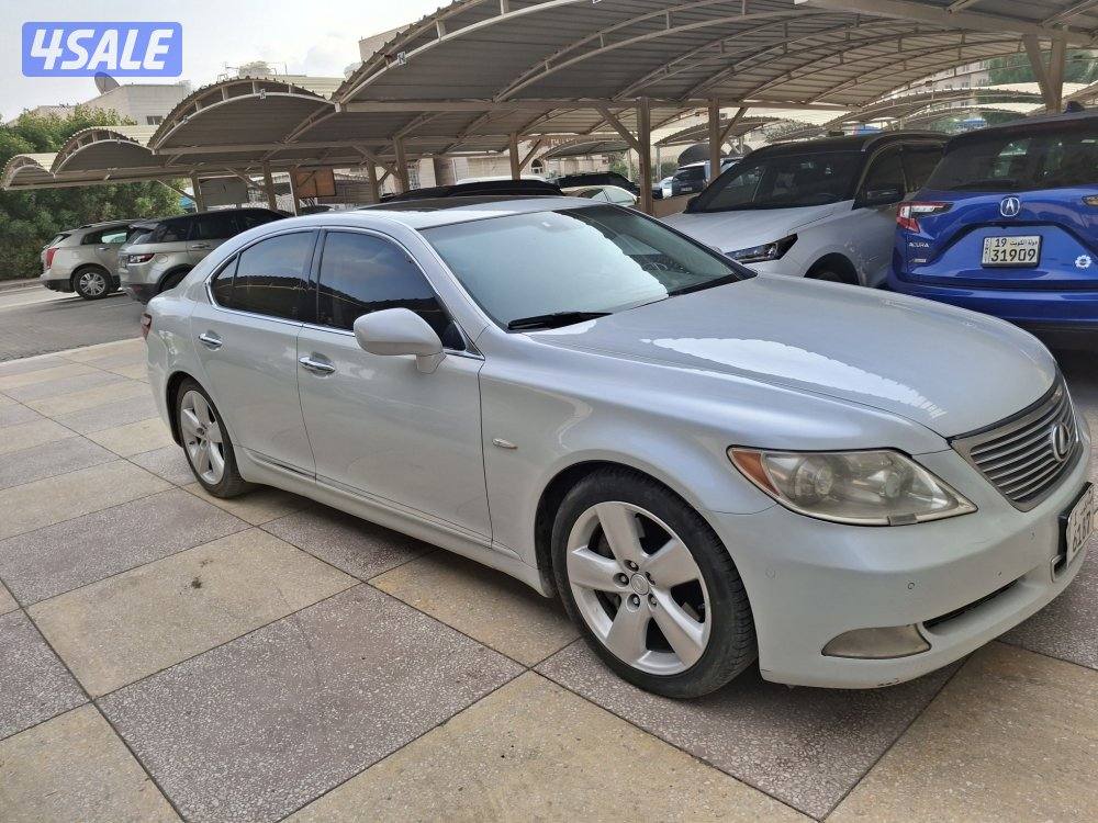 لكزس LS460   أزرق  بحري 2007 فل اوبشن ابواب شفط4