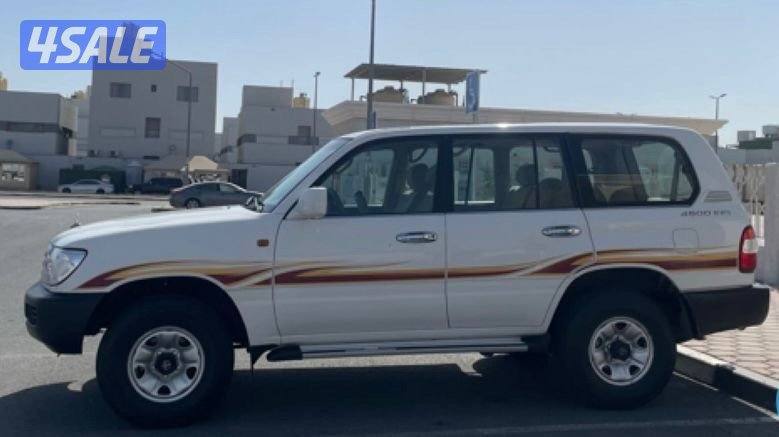 للبيع لاند. 2003. GX قير عادي اساس وارد سعوديه0