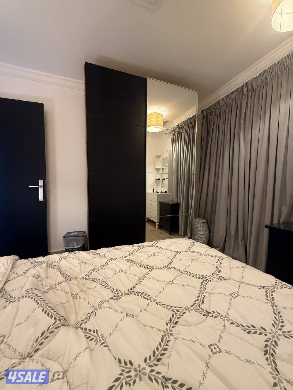 يوجد لدينا شقق الايجار غرفة وصالة ومطبخ وحمام خلو وفاضي الاستلام فوري6