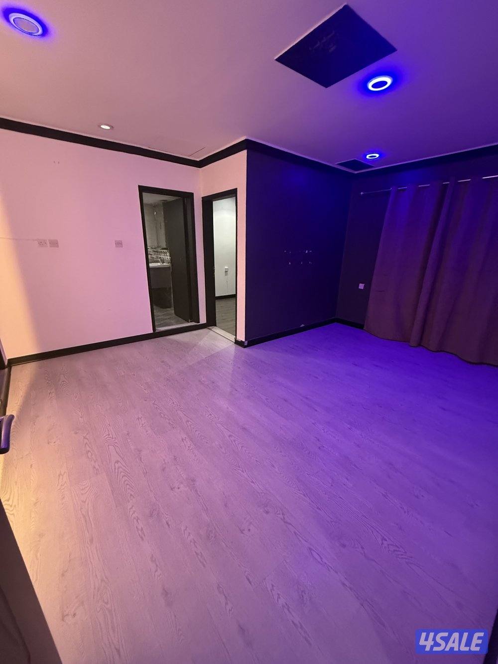 يوجد لدينا شقق الايجار غرفة وصالة ومطبخ وحمام خلو وفاضي الاستلام فوري9