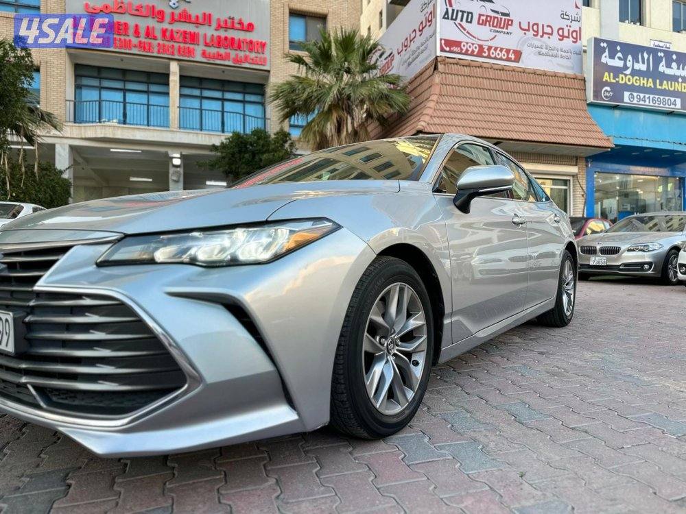 للبيع . تويوتا . افالون XLE . م 2019 .1