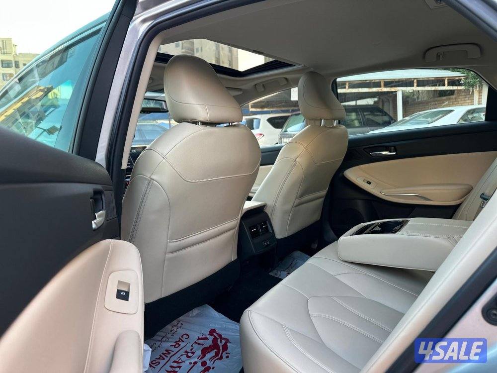 للبيع . تويوتا . افالون XLE . م 2019 .7