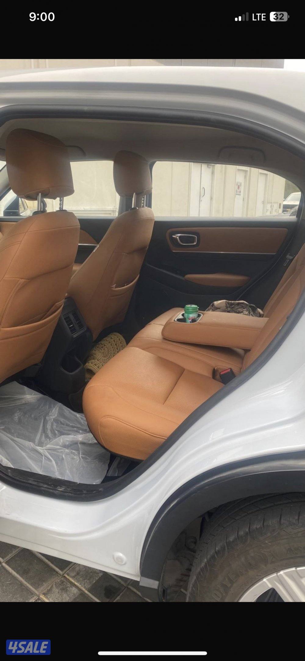 للبيع جيب هوندا hrv اللون مميز3