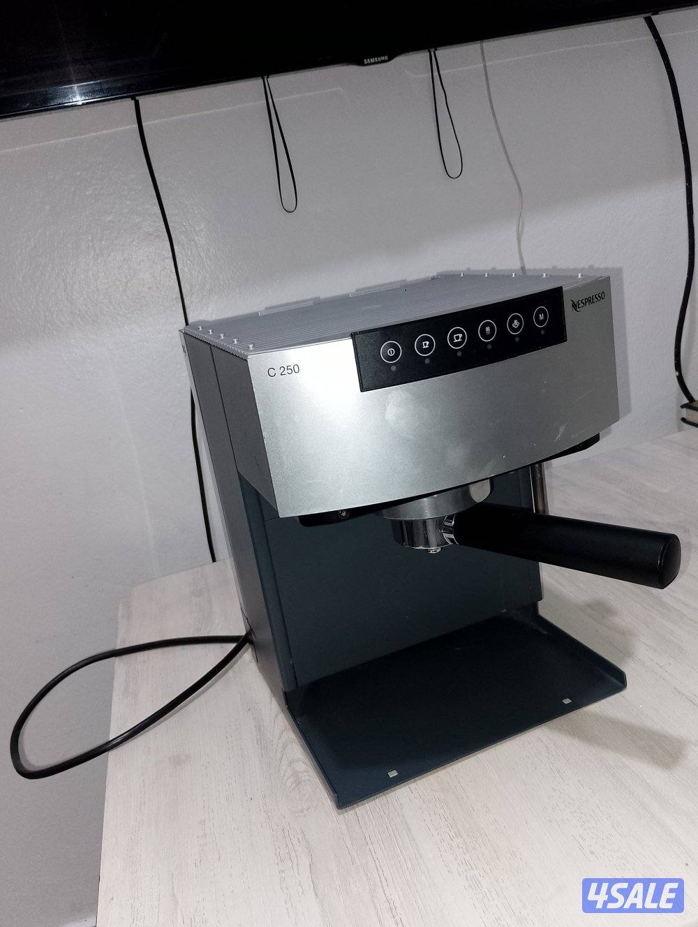 ماكينة قهوه نسبريسو1