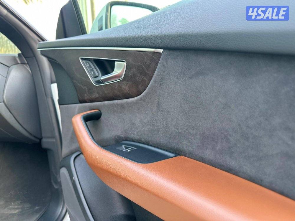 للبيع . اودي Q8 . Slie . م 2019.7