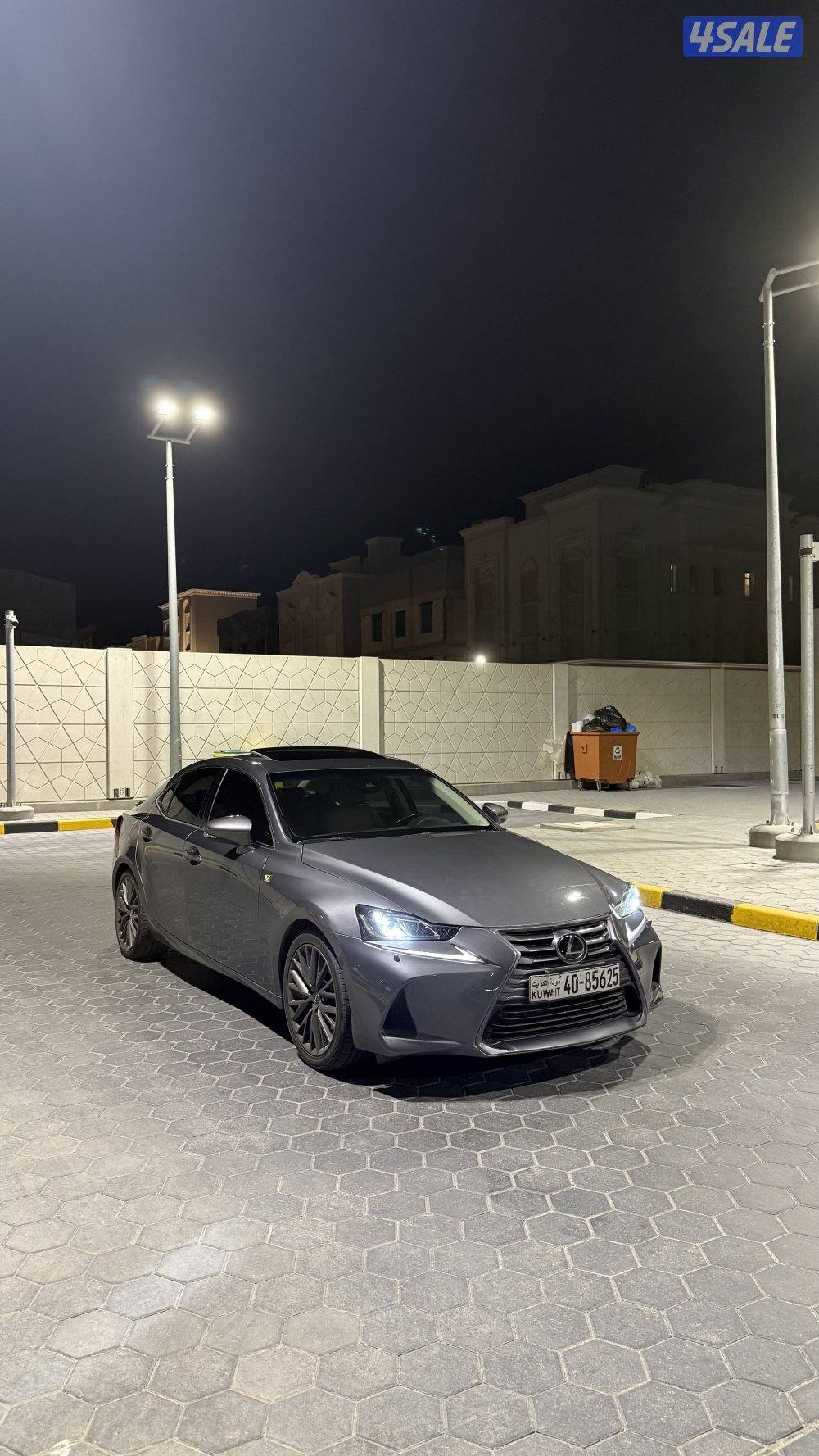 Lexus is200t1