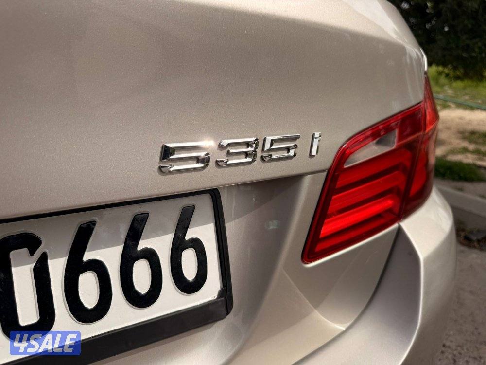 bmw 535i 2012 أعلى درجة بالمواصفات لون مميز بحالة فوق الممتازة2