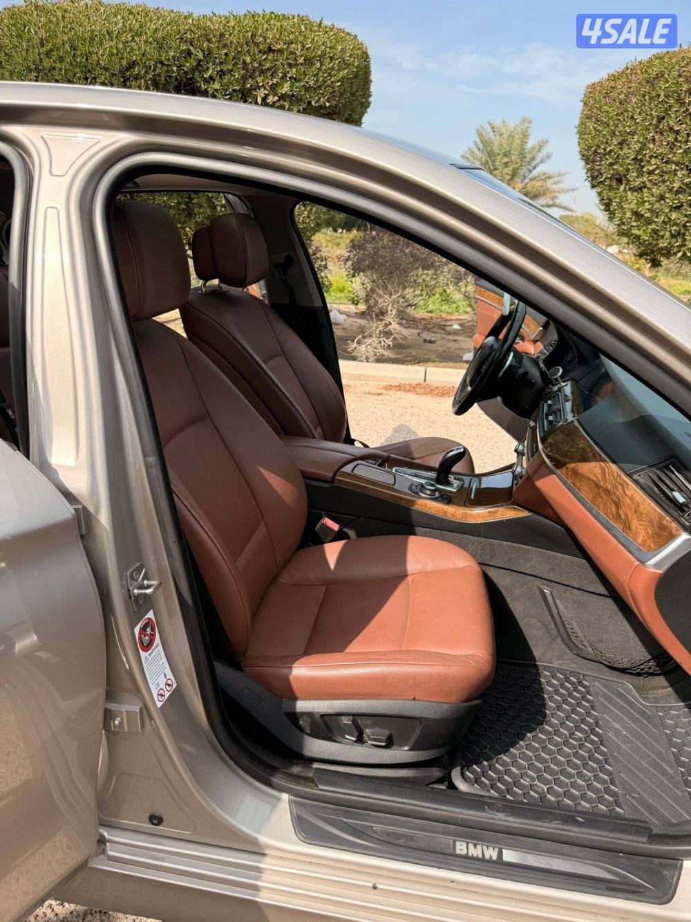 bmw 535i 2012 أعلى درجة بالمواصفات لون مميز بحالة فوق الممتازة8