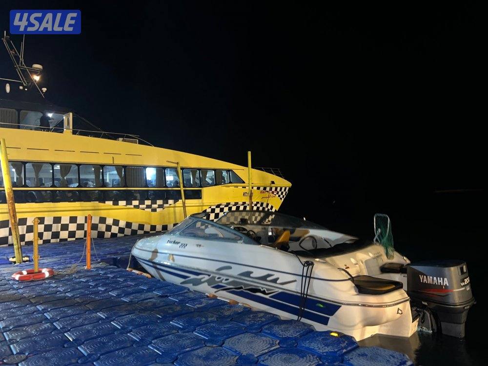 للبيع قارب برازيلي 22 قدم موديل 2006 تاريخ التسجيل 2011 عليه مكية 2001