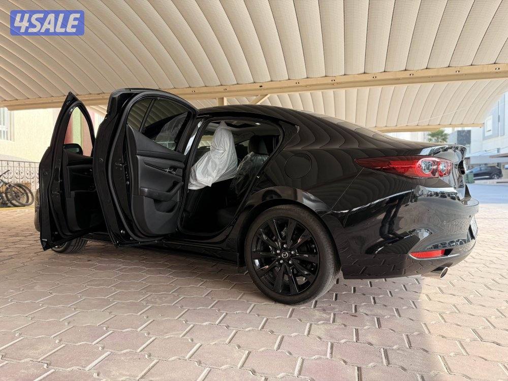 Mazda 3 black edition2