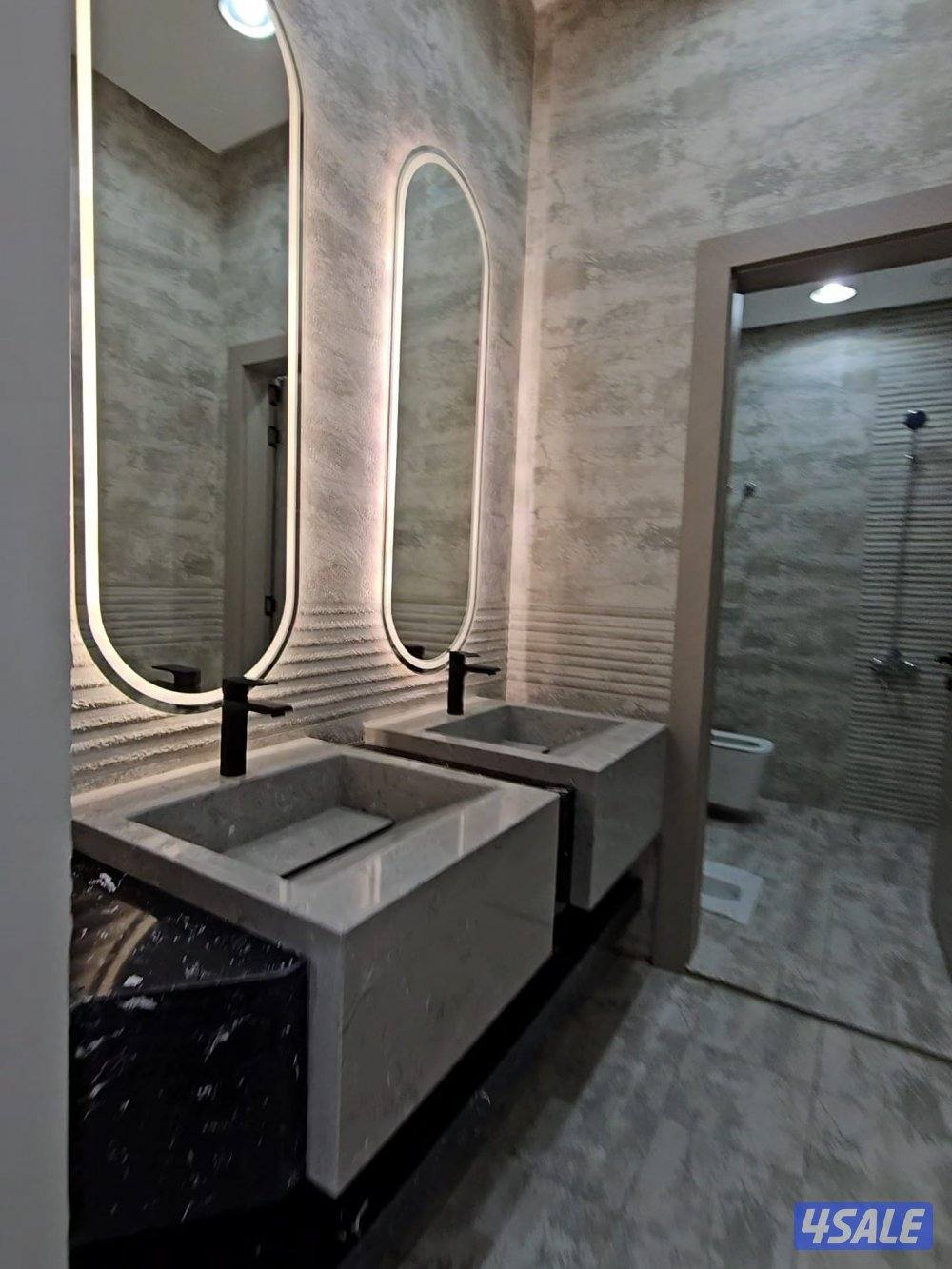 قسيمة بالمطلاع 3 ادوار وربع درجين مصعدين اول ساكن7