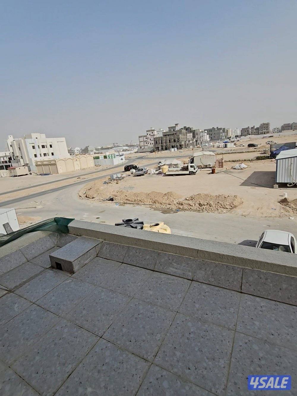 قسيمة بالمطلاع 3 ادوار وربع درجين مصعدين اول ساكن8