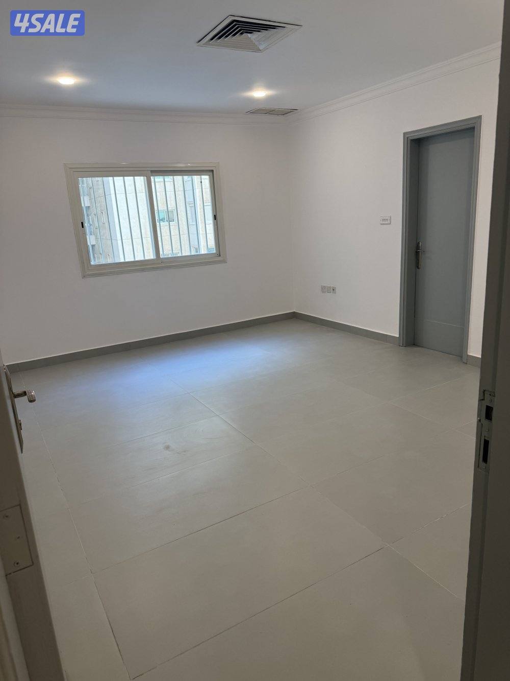 للإيجار شقق كبار جداً1