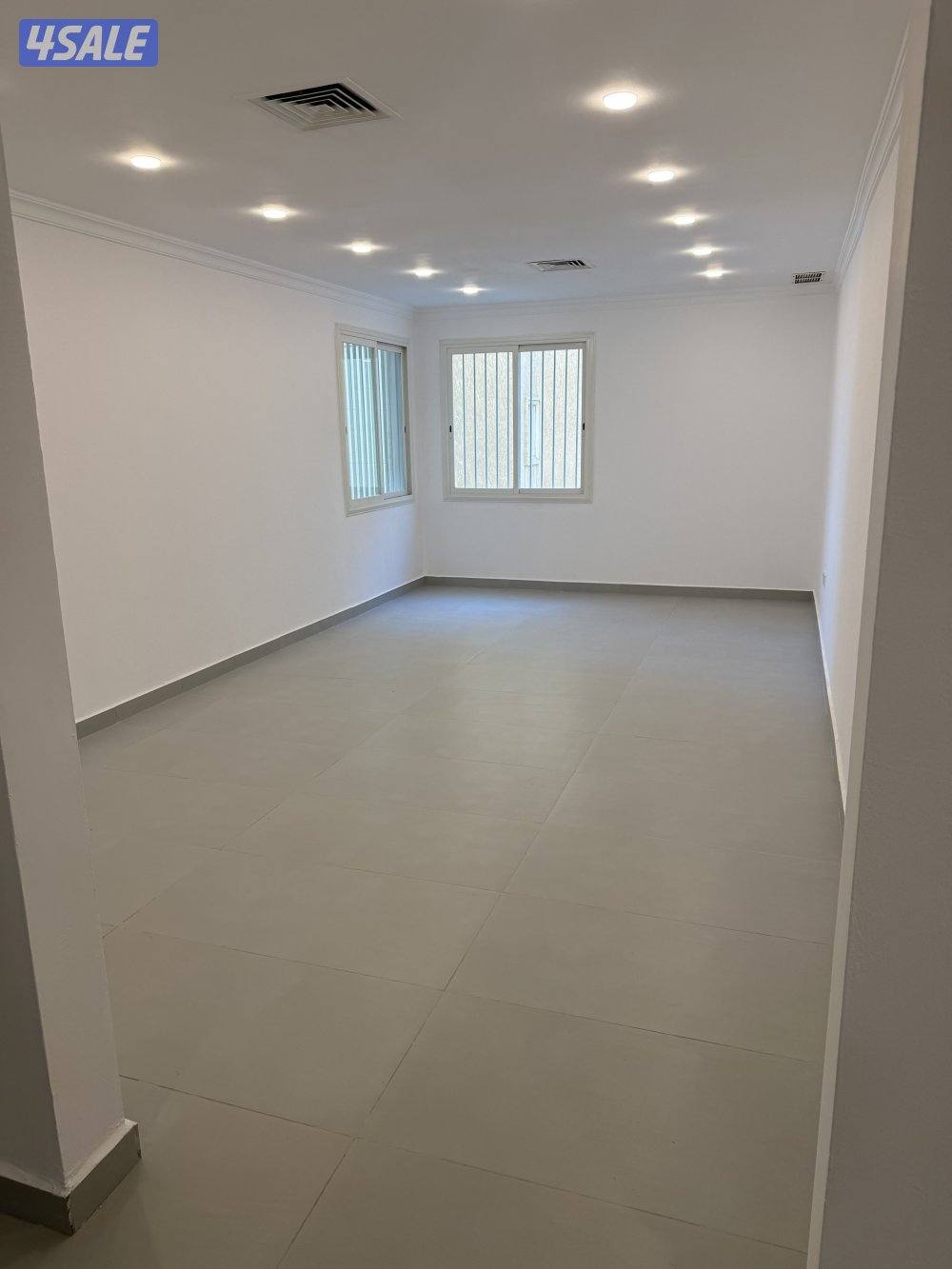 للإيجار شقق كبار جداً7