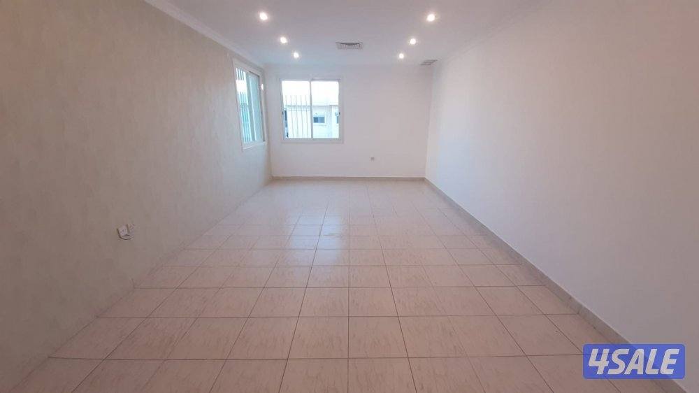للإيجار شقق كبار جداً14