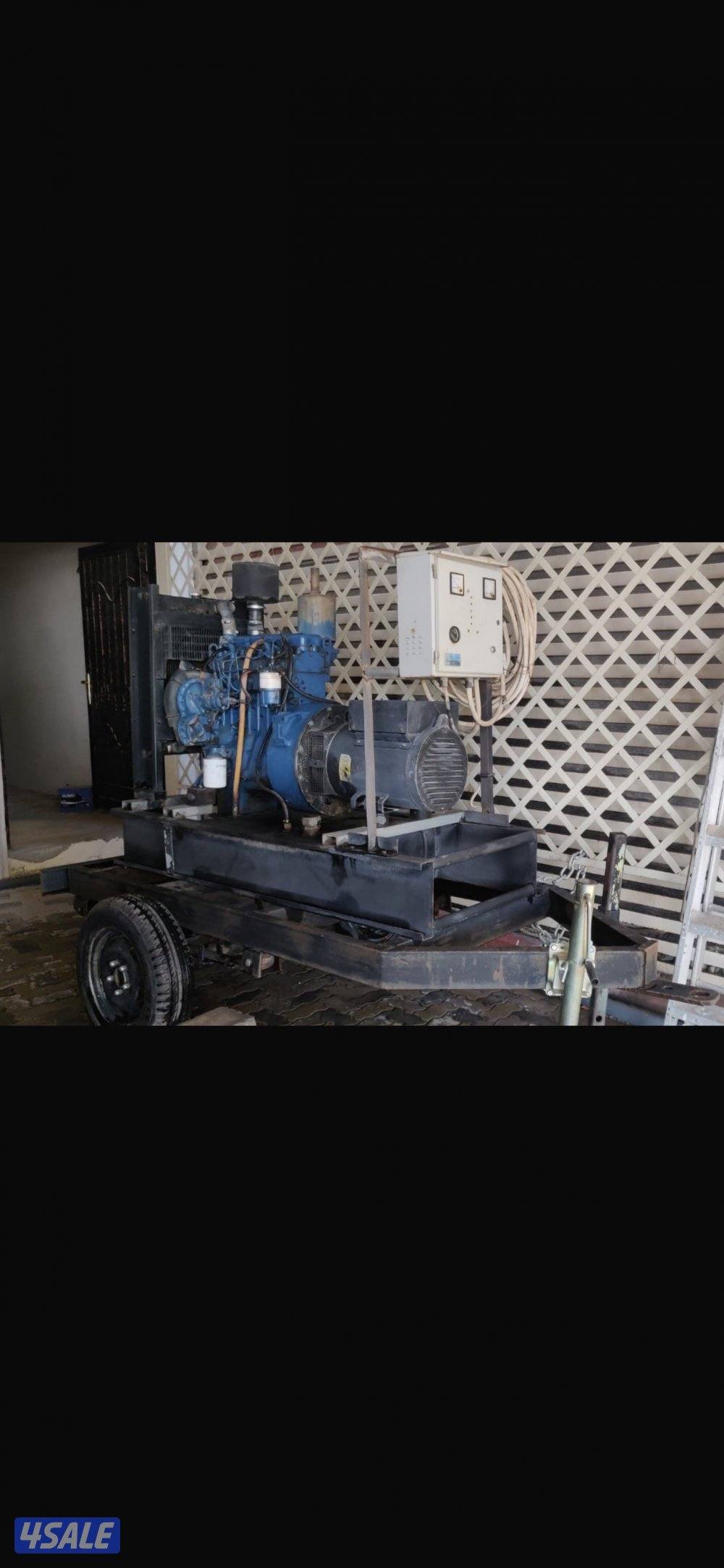 مكينة بيركنز تشغل ثلاث مكيفات نظيفه جدا وشرط النظافه  على السوم0