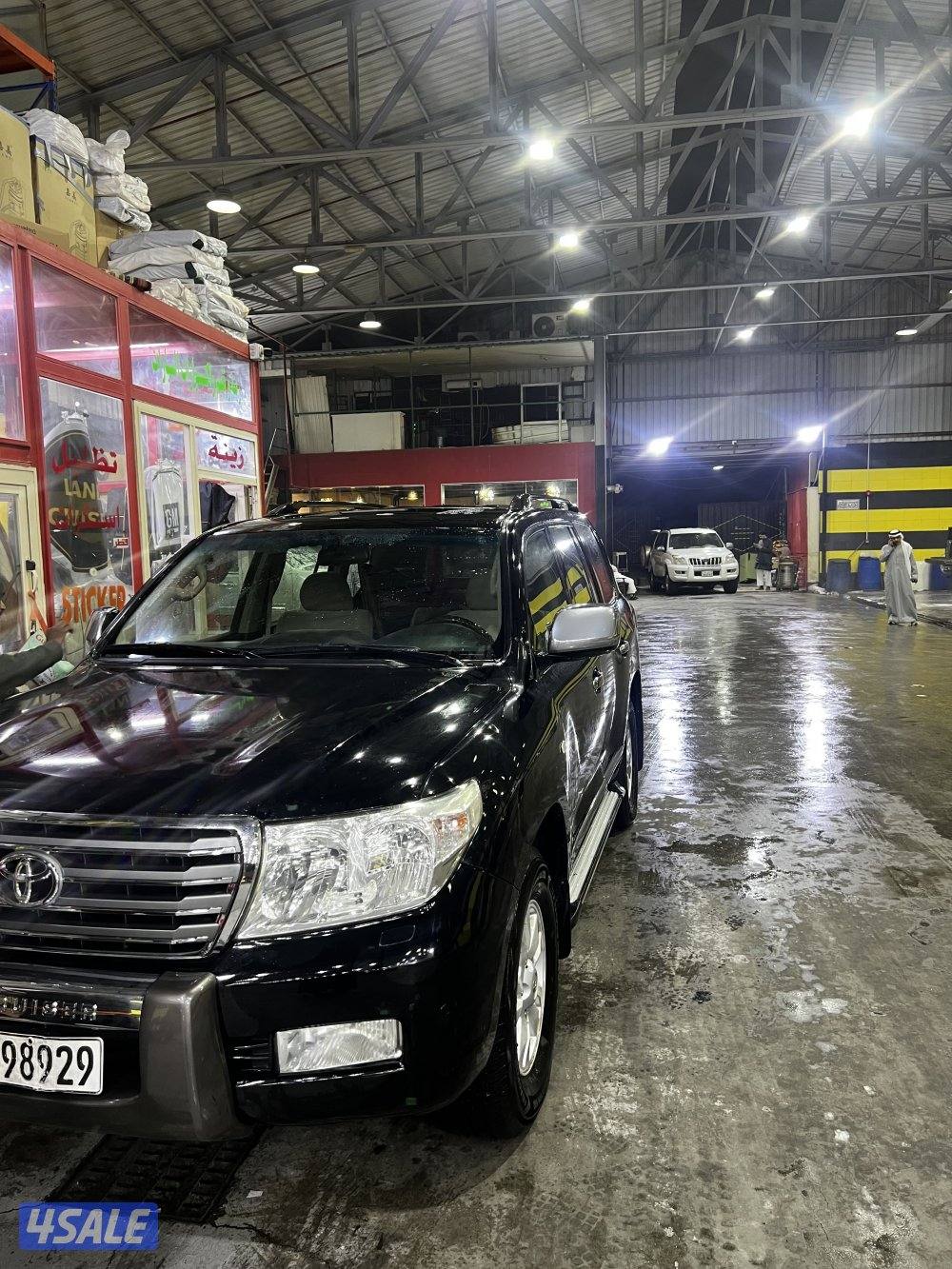 للبيع لاند كروزر موديل 2010 8 سلندر كامل المواصفات0