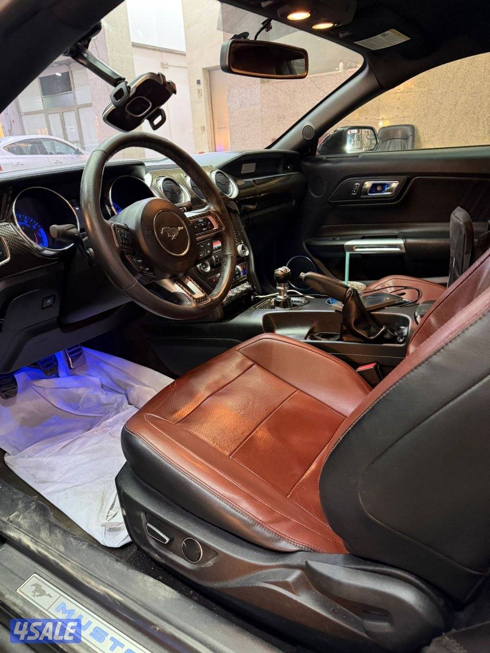 للبيع موستنق 5.0 قير عادي اعلى مواصفات بريميوم بحالة الوكالة شرط الفحص8