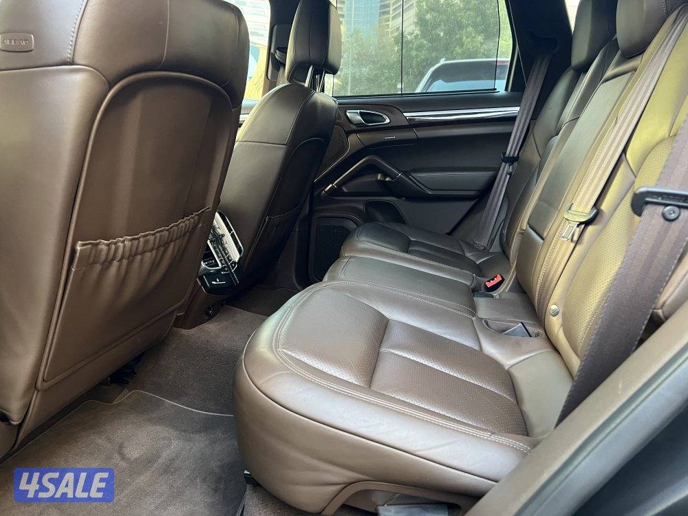 Cayenne / 2016 / 130 Km9