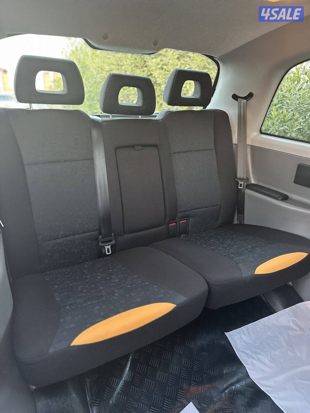 للبيع LONDON TAXI موديل 2011 وارد الزياني كامل المواصفات ماشي 19 فقط9