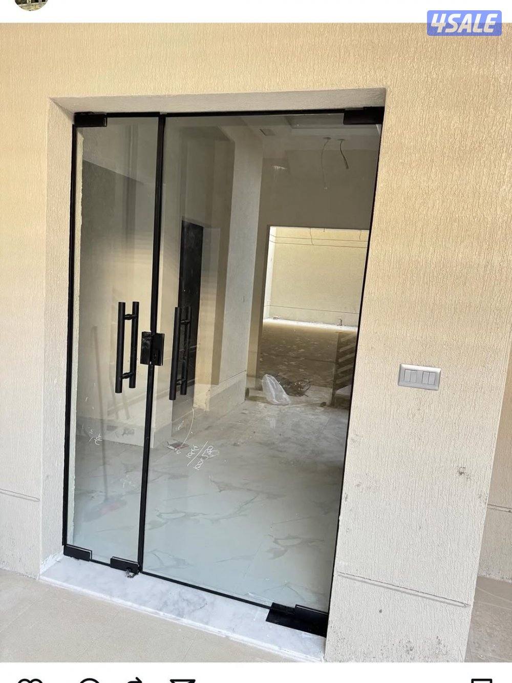 فني زجاج ومريا2