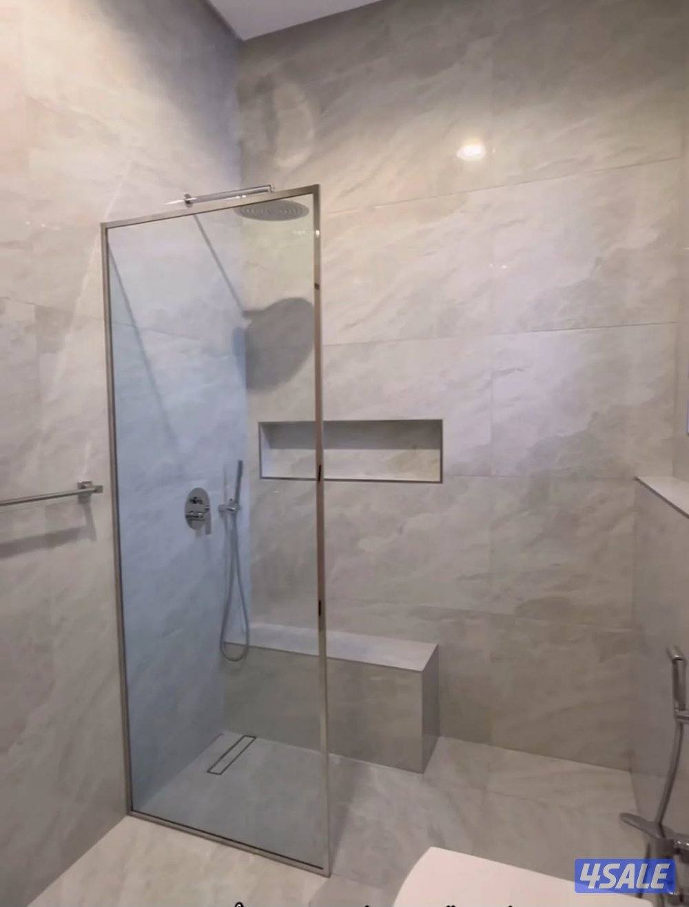 فني زجاج ومريا11