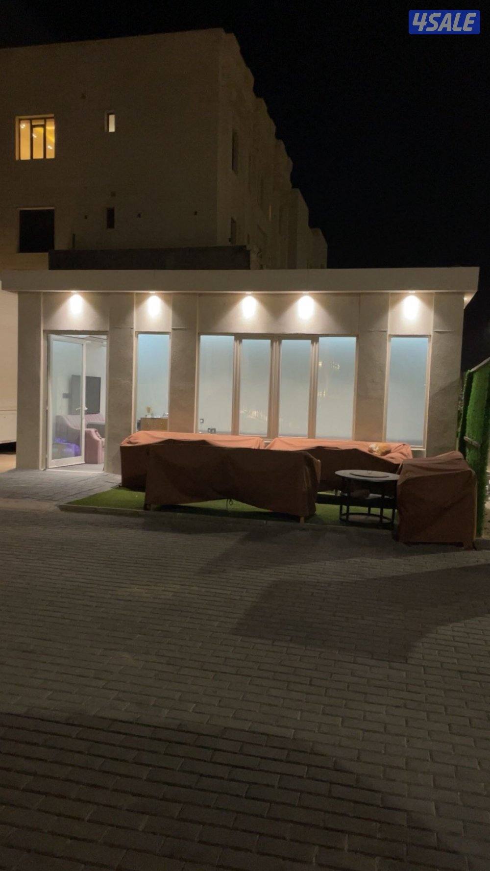 للبيع ديوانية متنقله 5*72