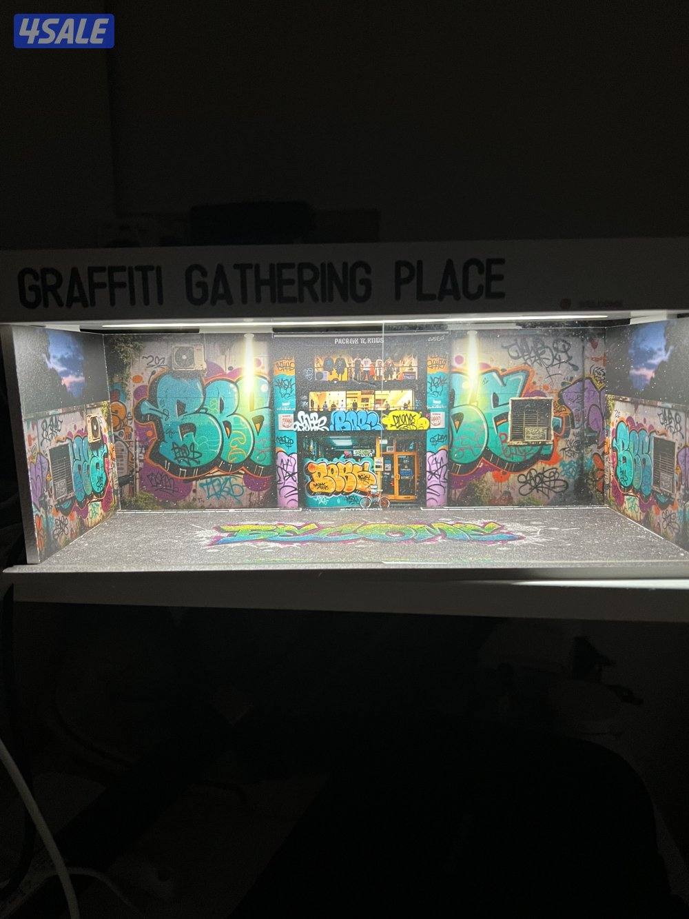 للبيع مجسم مع اضائه يصلح لمكتب او غرف النوم1