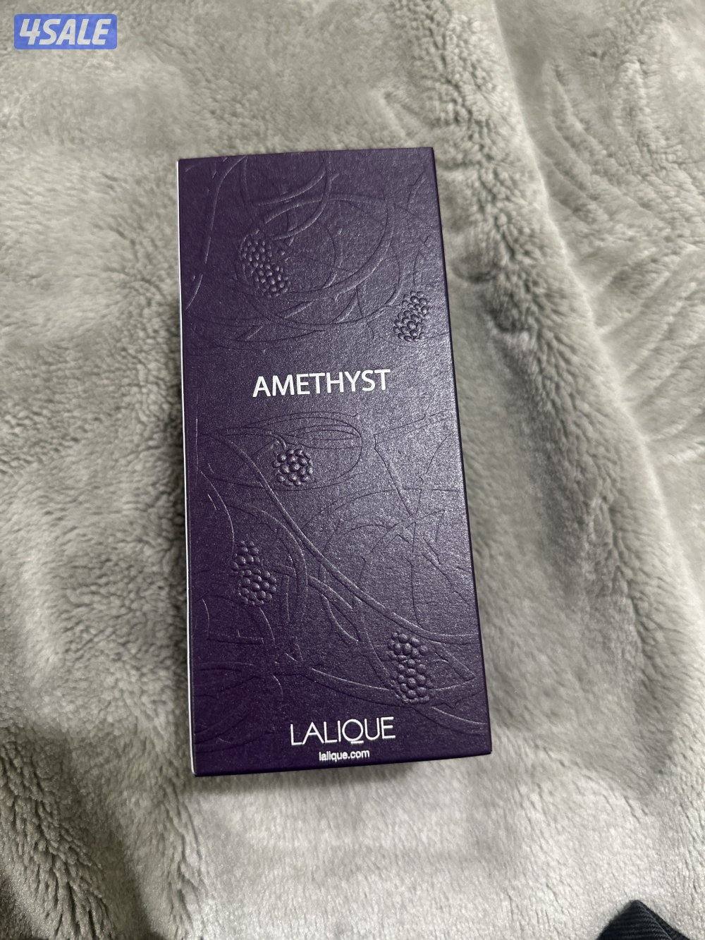 Lalique Amethyst is a popular fruity-floral fragrance for women0