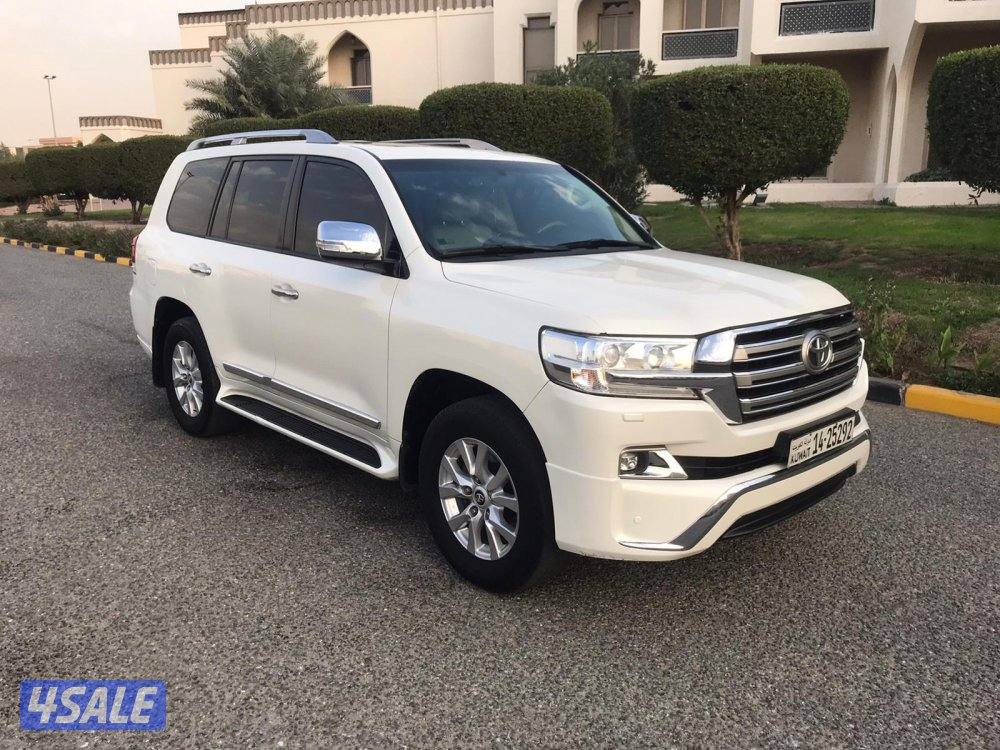 جيب لاند كروزر GXR مديل 2016 لون ابيض بحاله جديده2