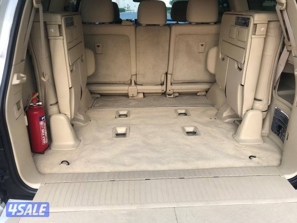 جيب لاند كروزر GXR مديل 2016 لون ابيض بحاله جديده8