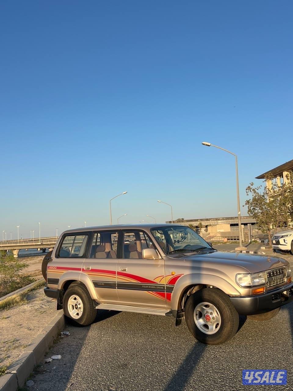 1991 الساير مخزن Land Cross VXR1