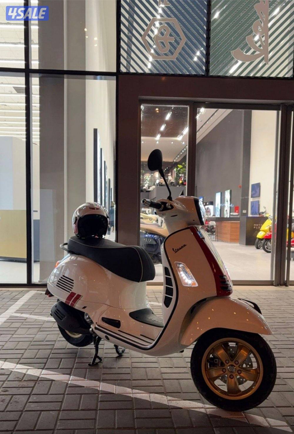 للبيع فيسبا GTS 300 موديل 2022 - ماشي 300 كم فقط .. تم شراء من الوكالة2