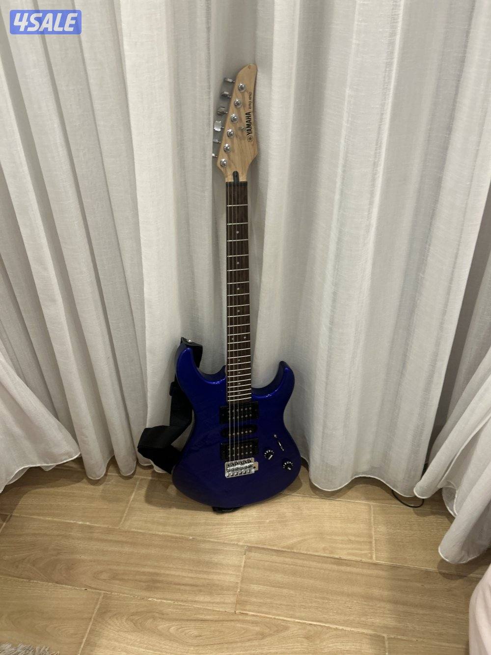 Guitar and amp including picks and straps0