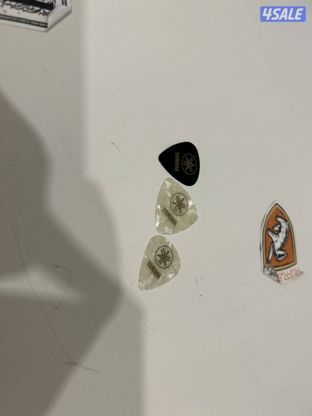 Guitar and amp including picks and straps7