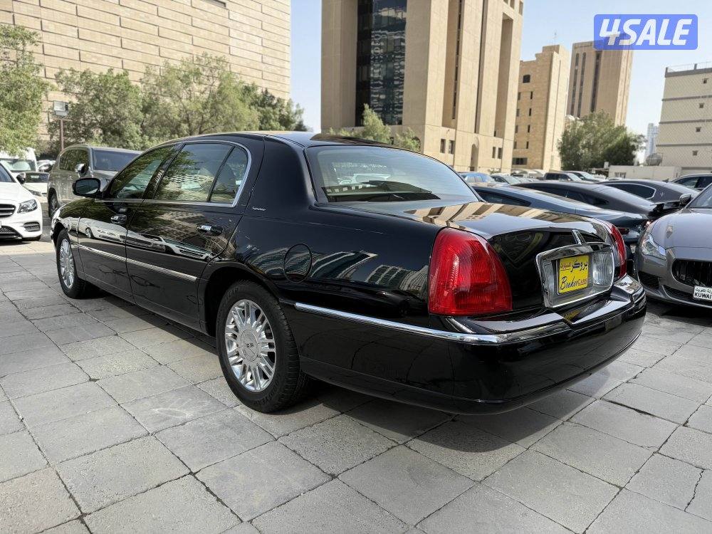 فورد…لنكولن…تاون كار…لارج سكنشر…موديل 2008 عداد 72 الف كم3