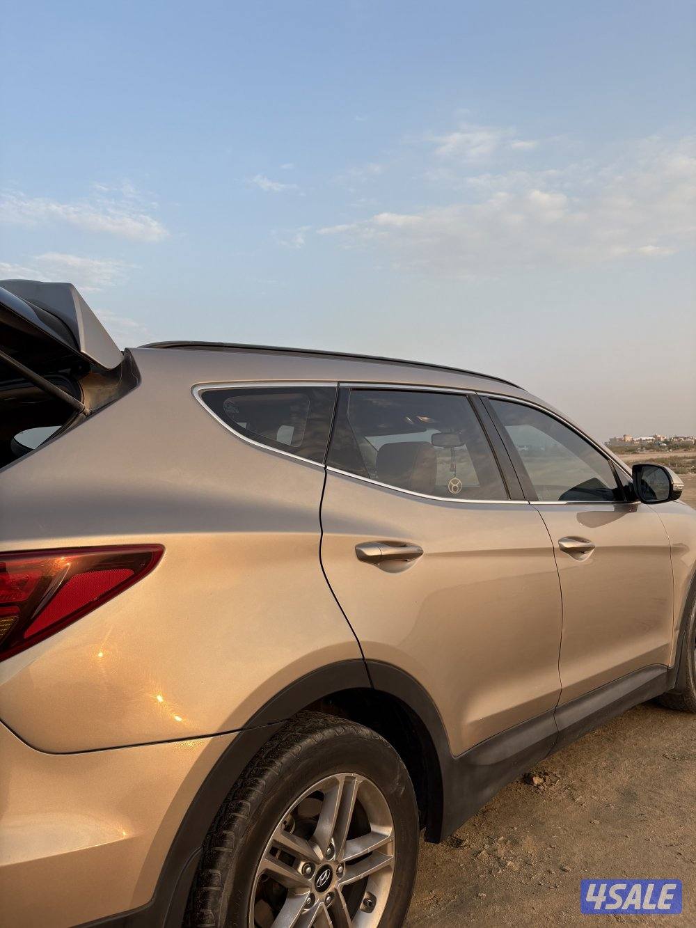 للبيع هونداي سنتافي4