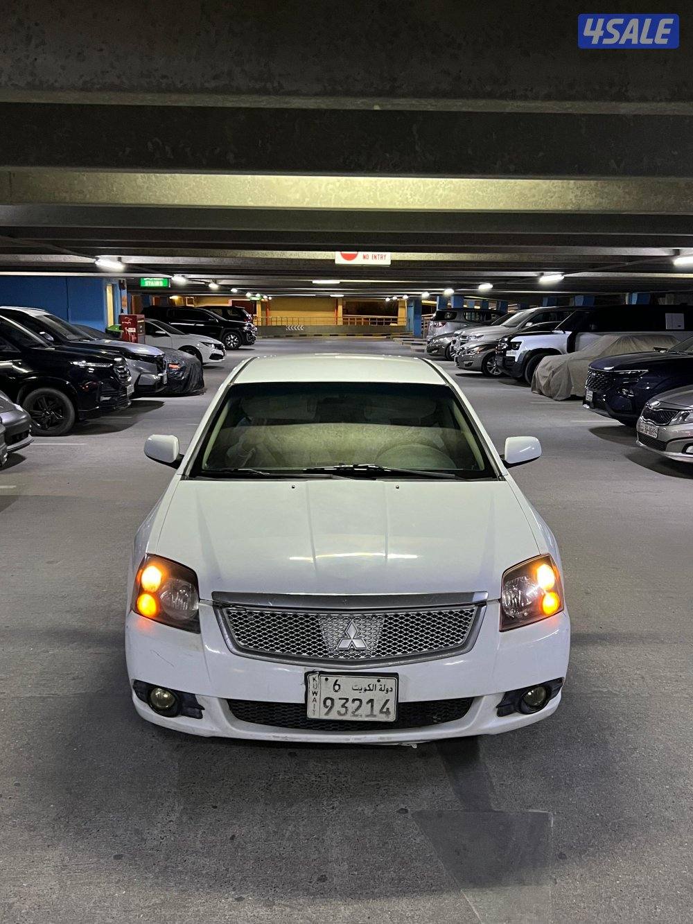 للبيع متسوبيشي جلانت 2010 ممشي 212 شرط الفحص4