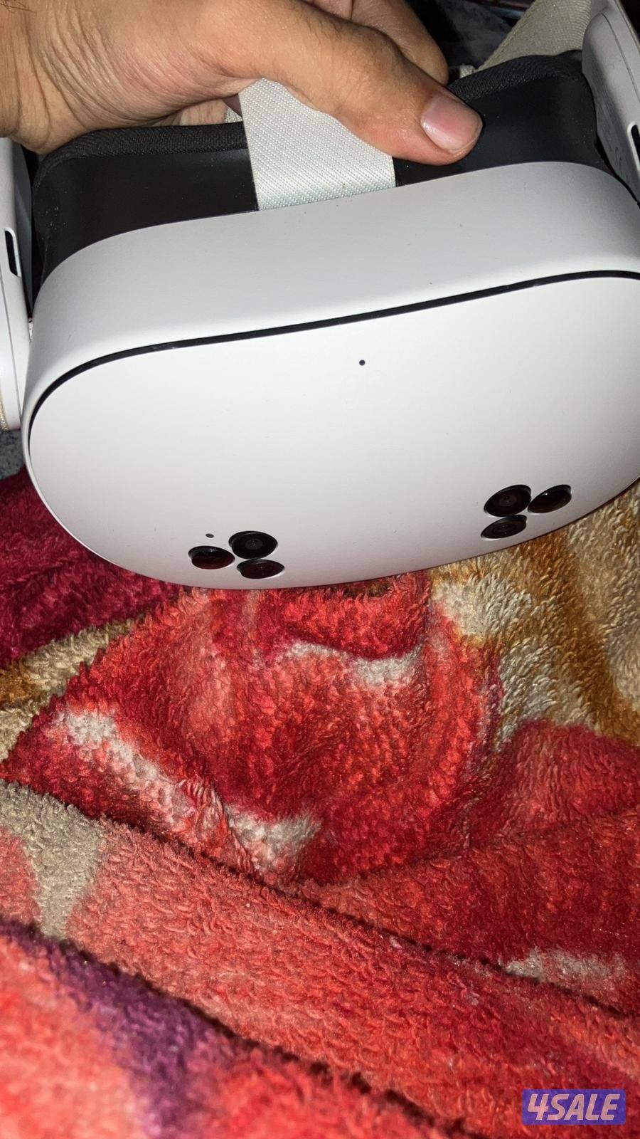 …………………….……………………….R meta quest 3s  شاريه قبل شهرين كنه جديد1