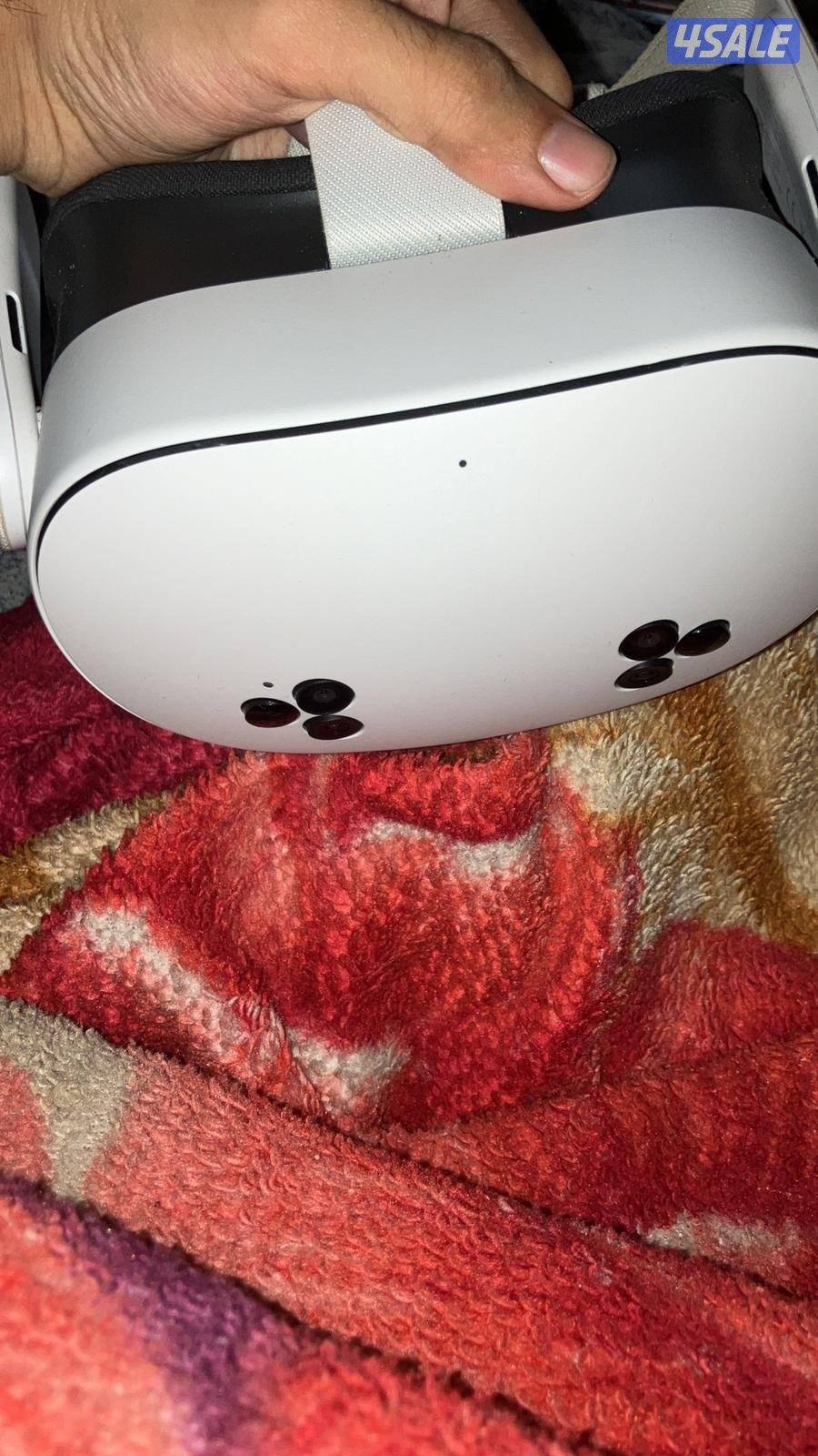 …………………….……………………….R meta quest 3s  شاريه قبل شهرين كنه جديد3