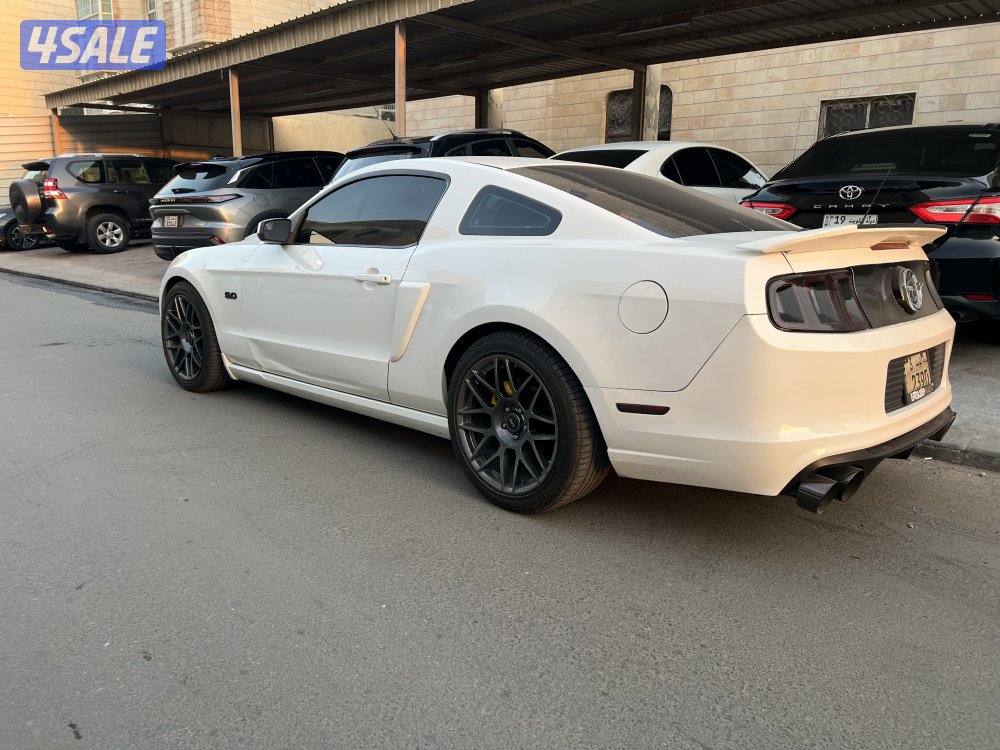 للبيع 5.0 قير عادي شاصي (جيد)20111