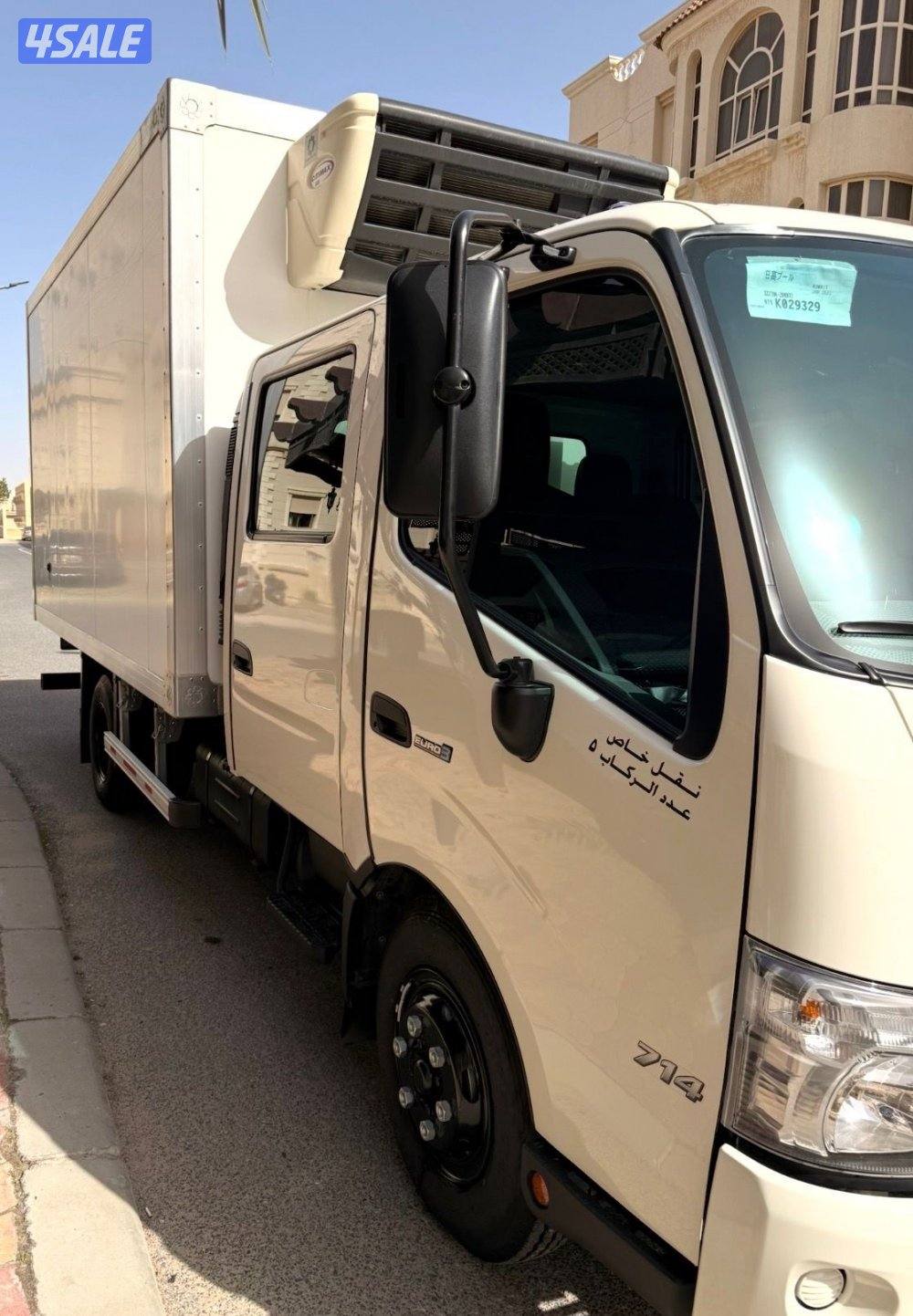 هاف لوري هينو (تيوتا) ثلاجة1