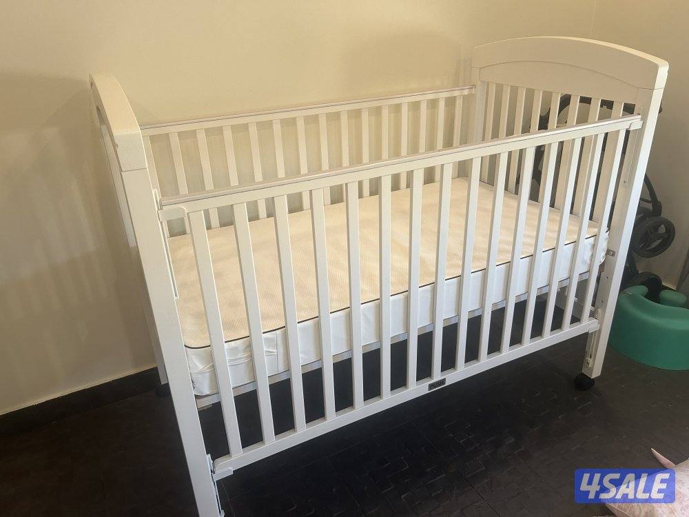 للبيع سرير اطفال0